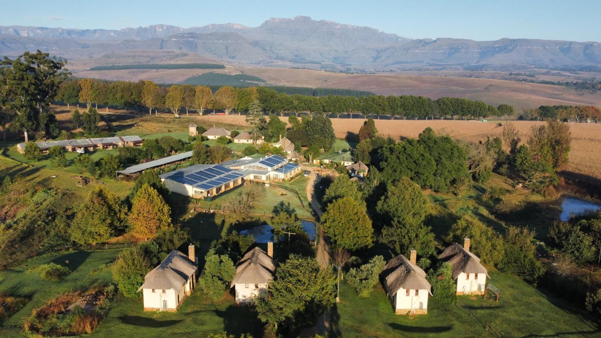 Ardmore Guest Farm Champagne Valley Exterior photo